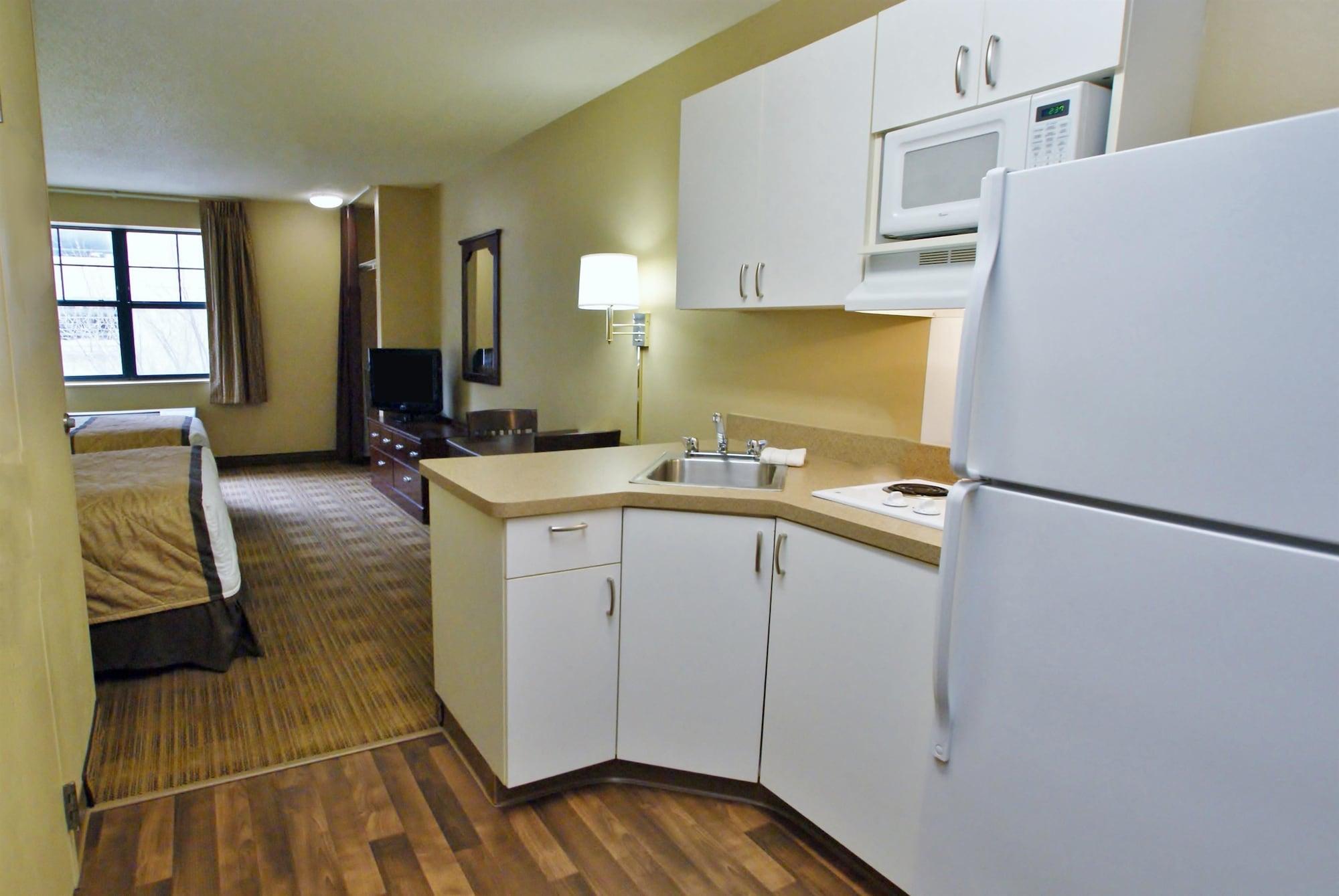 Extended Stay America Suites - Detroit - Southfield - I-696 Farmington Hills Exterior foto